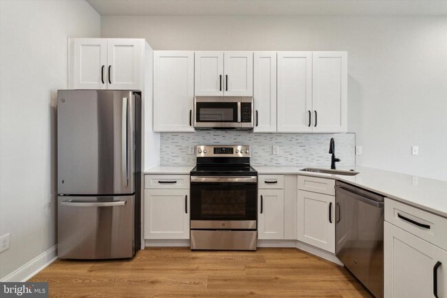 Foto del edificio - 2157 E Lehigh Ave