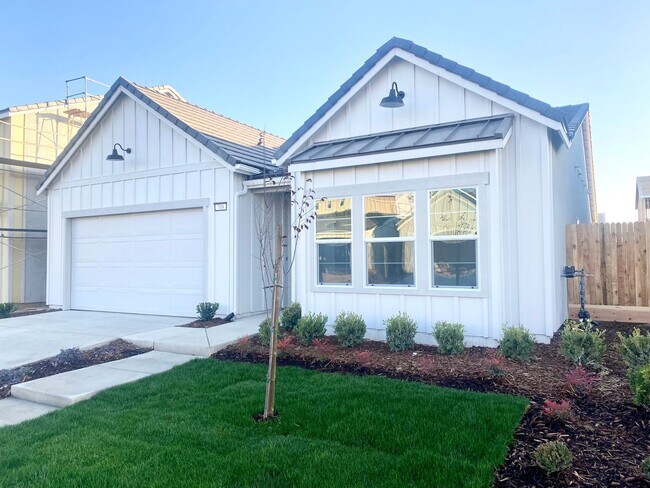 Foto del edificio - BRAND NEW 3 Bed 2 Bath Lennar Home in the ...