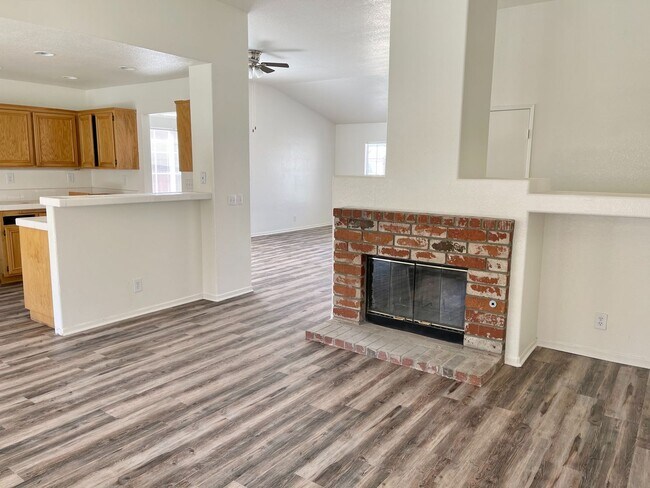 Foto del edificio - 4+2 READY NOW!