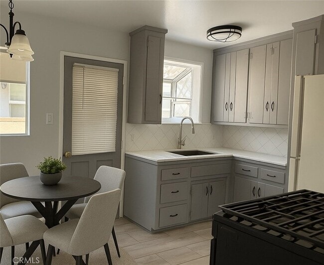 Foto del edificio - 1918 N Ontario St