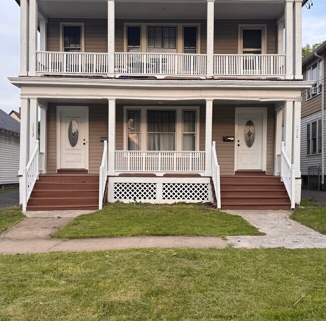 Foto del edificio - 1013 Downer Ave