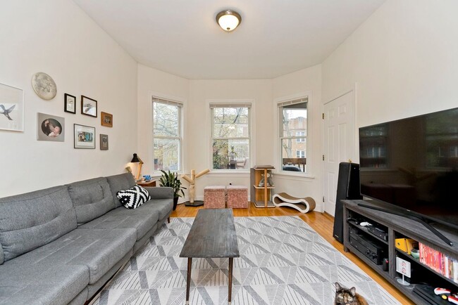 Foto del edificio - 3841 N Bernard St
