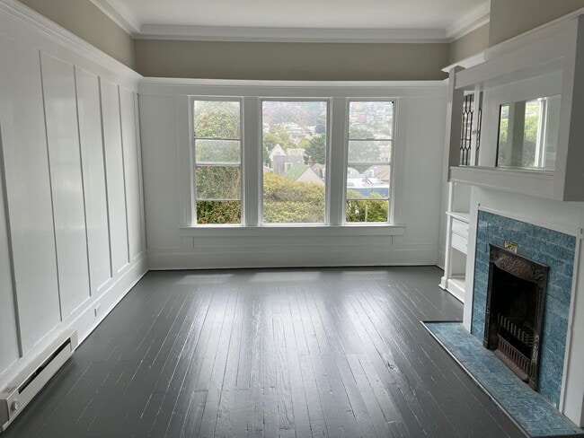 Building Photo - 323 FRE