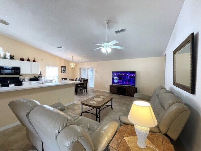 Foto del edificio - 1629 Oak Hill Trail