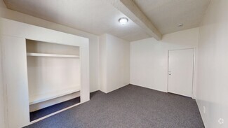 Building Photo - 116 N Lake St