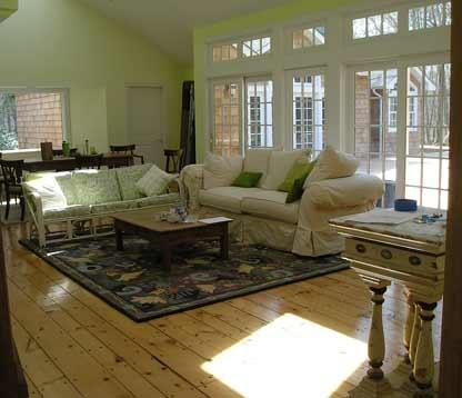 Building Photo - 37 Wainscott Rd