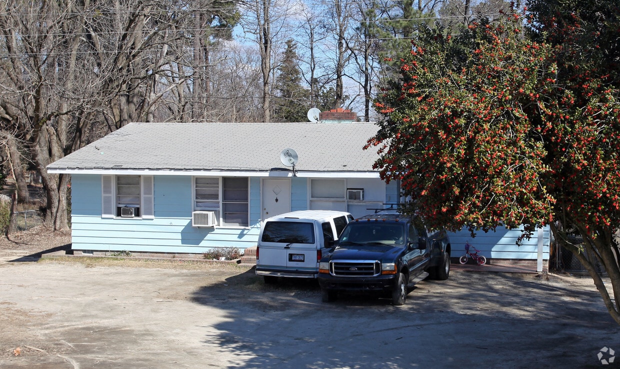 Building Photo - 3305-3313 Poole Rd
