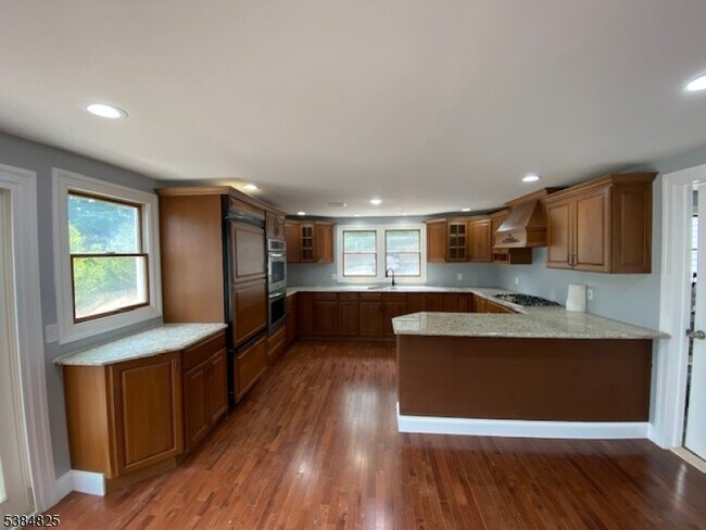 Foto del edificio - 565 Colfax Rd