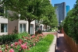 Building Photo - 147 S Huntington Ave