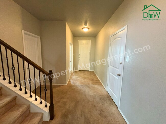 Building Photo - Spacious 4-Bedroom Home for Lease in Kelle...
