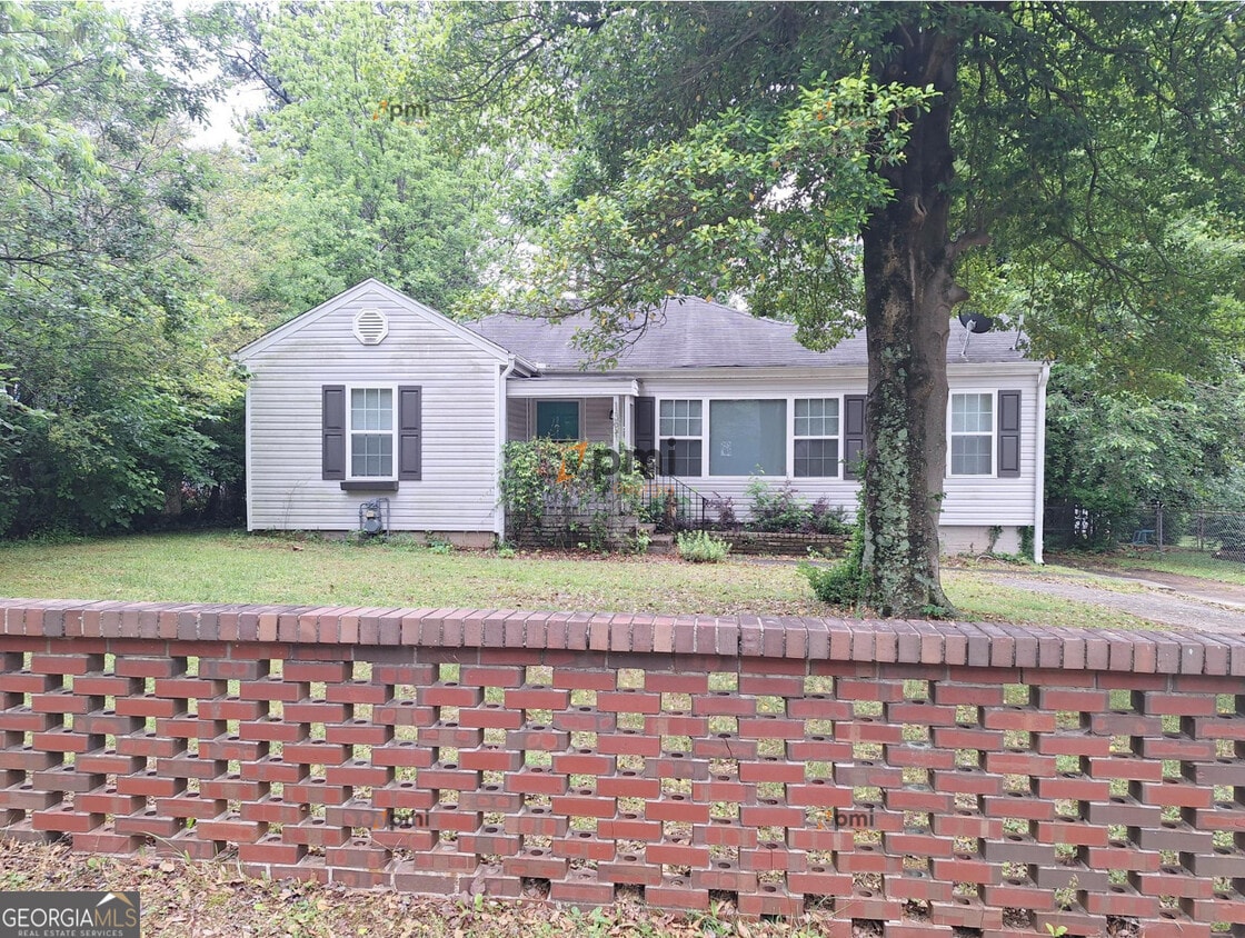 Primary Photo - 1391 Lochland Rd SE