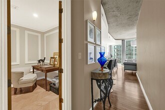 Building Photo - 5925 Almeda Rd