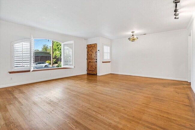 Foto del edificio - "Charming 3-Bed, 2-Bath Home in Heart of Sonoma Wine Country – Your Perfect Retreat Awaits!"
