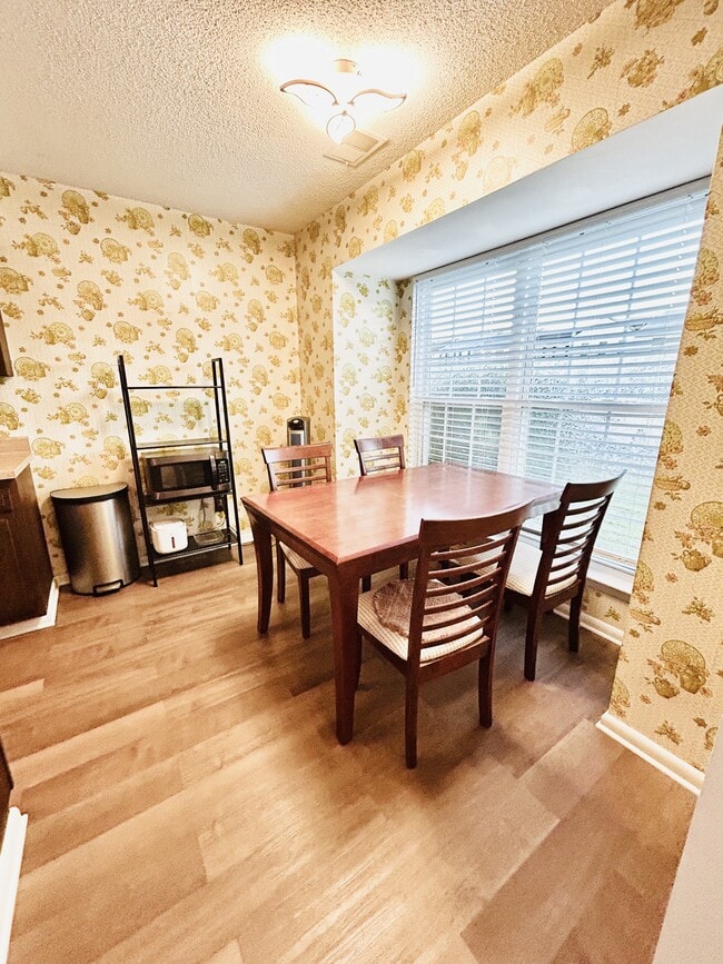 Building Photo - 3888 Chancery Ln