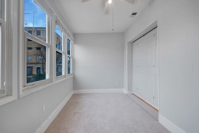 Foto del edificio - 2730 10th St NE