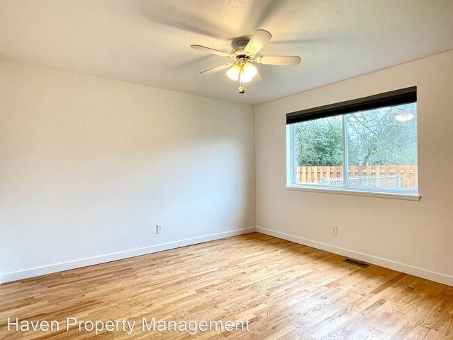 Building Photo - 3 br, 1 bath House - 1608 7th St NE