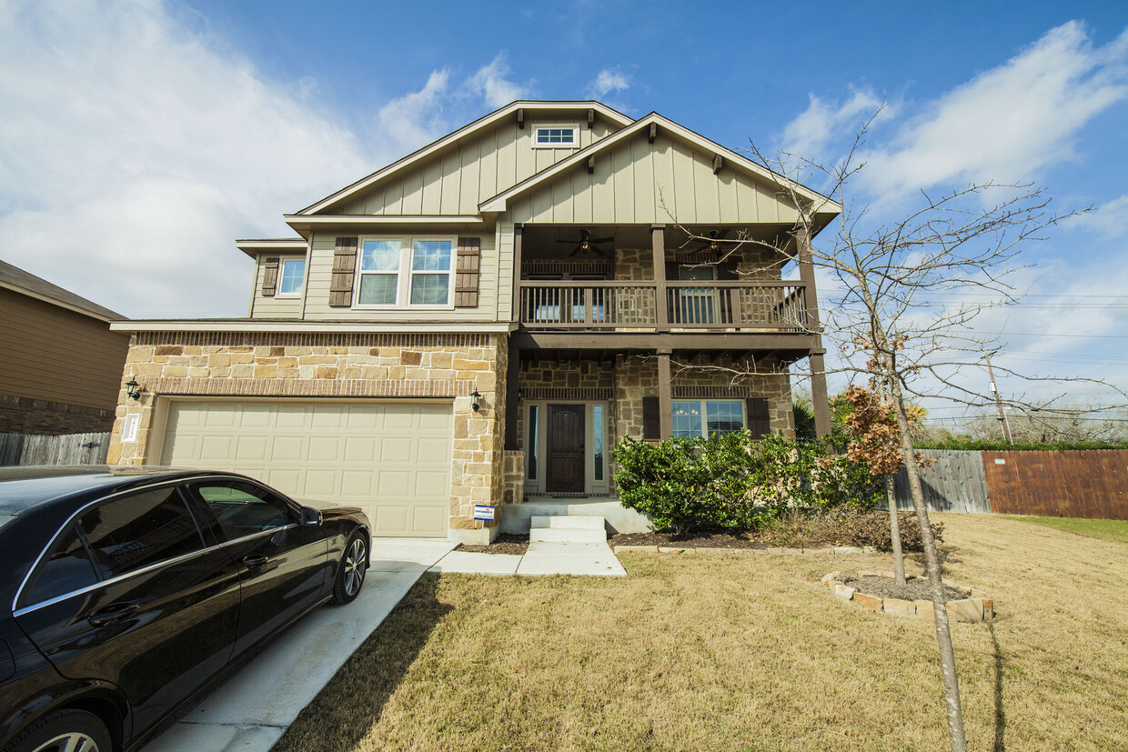 Foto principal - STUNNING 4 BEDROOM IN NEW BRAUNFELS FEATUR...