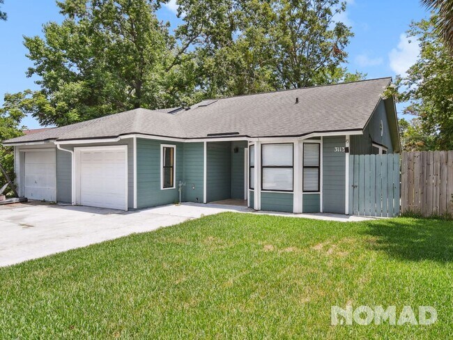 Building Photo - 3 Bedroom Townhome in Jacksonville