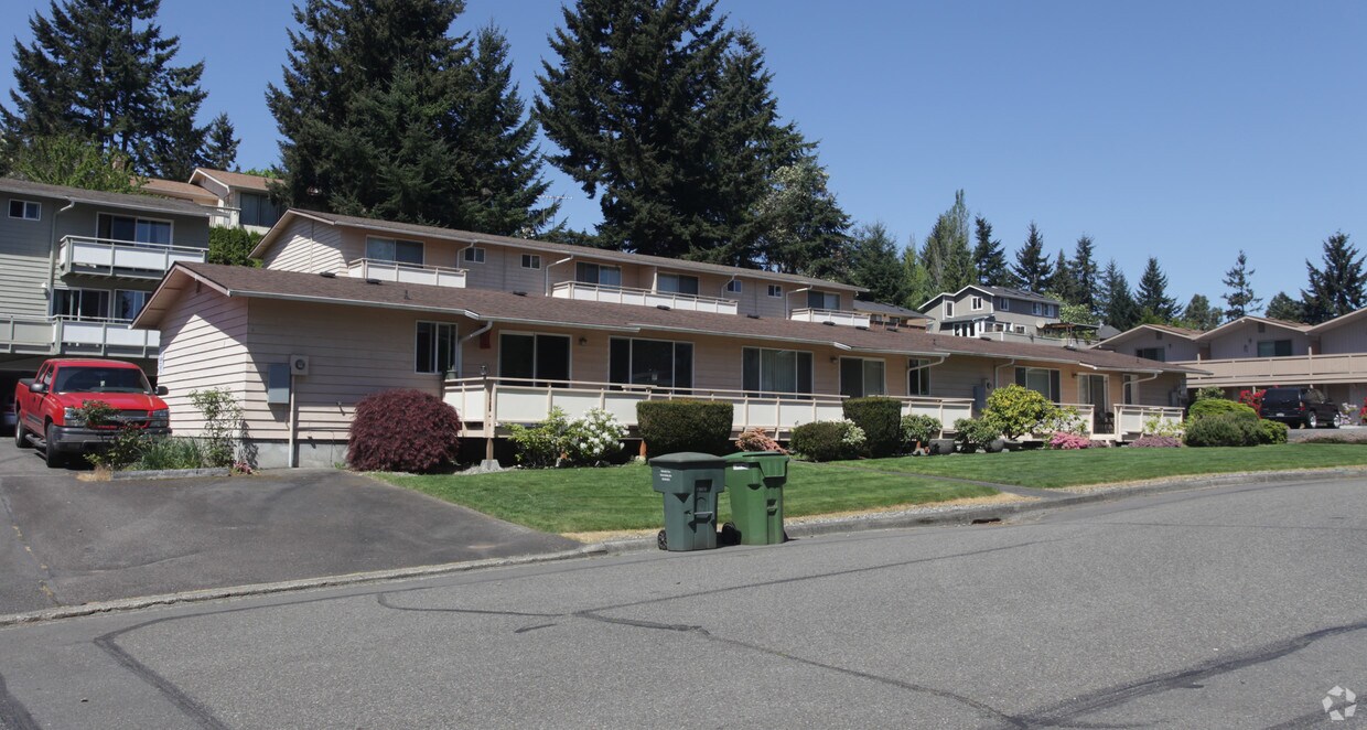 14421462 Rainier Dr, Fircrest, WA 98466 Apartments in Fircrest, WA