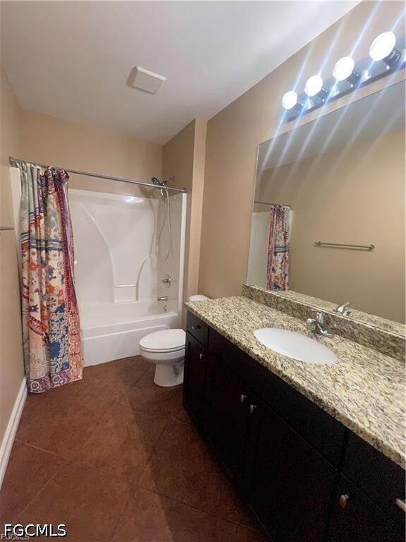 Building Photo - 2427 Ashbury Cir