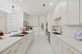 Building Photo - 1714 Plantation Dr