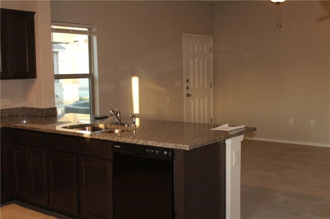 Foto del edificio - 1220 Garland Rd