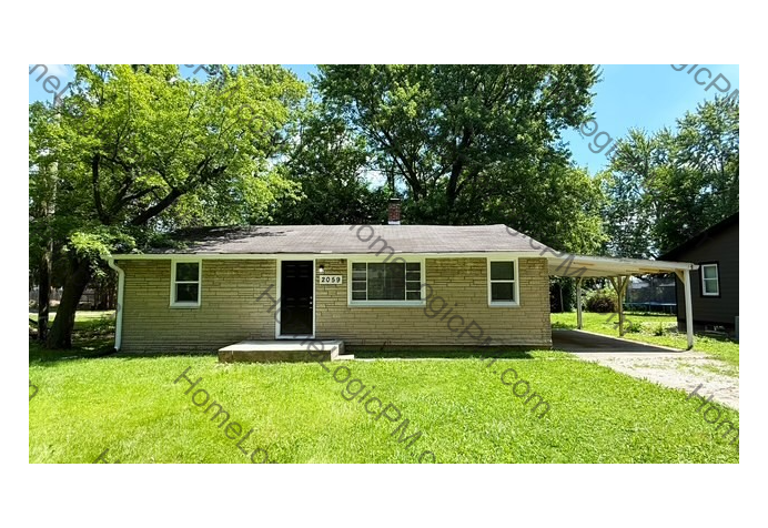 EAST SIDE 3 BEDROOM RANCH WITH CARPORT AVAILABLE NOW! - EAST SIDE 3 BEDROOM RANCH WITH CARPORT AVAILABLE NOW!