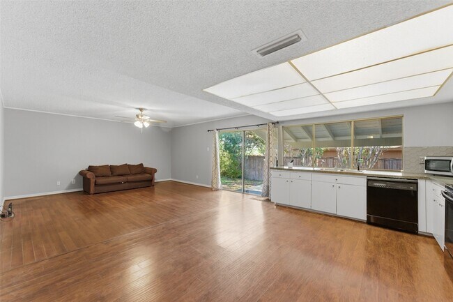 Foto del edificio - 1805 Haymeadow