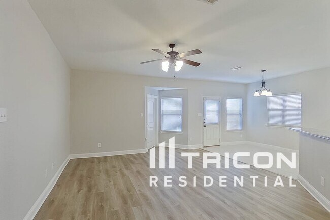 Building Photo - 509 Dogwood Dr