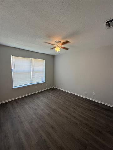 Foto del edificio - 530 Glen Cove St