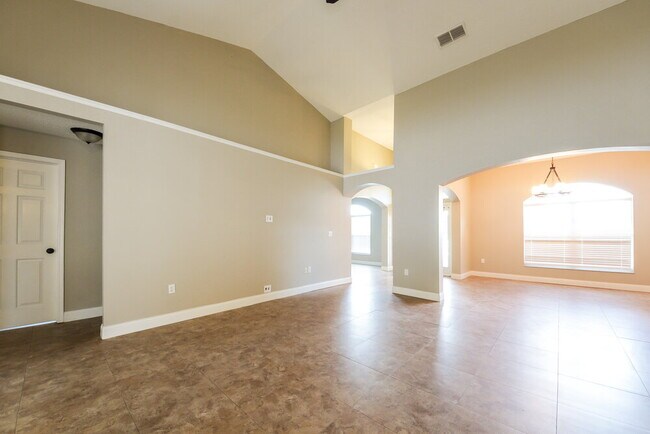 Building Photo - 2428 Timothy Ln