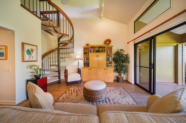 Foto del edificio - Furnished Masters Townhouse, Upgraded, Rare End Unit, 1 bedroom + loft with Ocean View