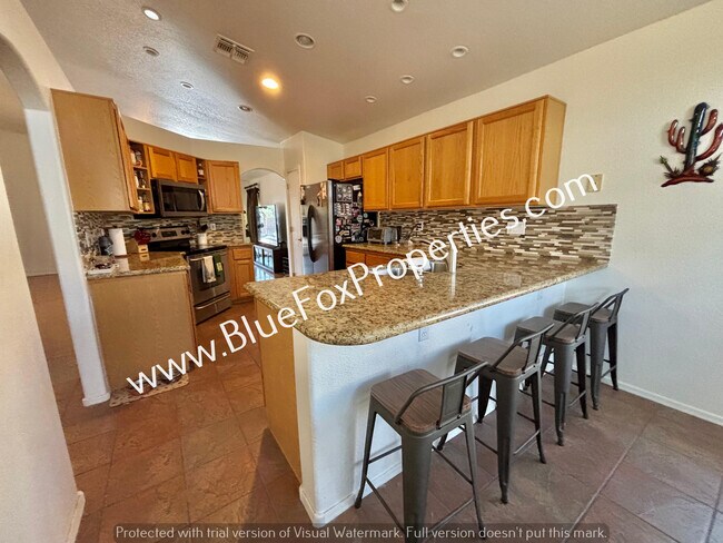 Building Photo - 2675 W Desert Bluffs Ct