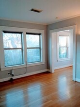 Building Photo - 312 Hawthorne St