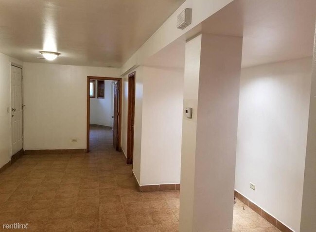 Foto del edificio - 2624 W Adams St