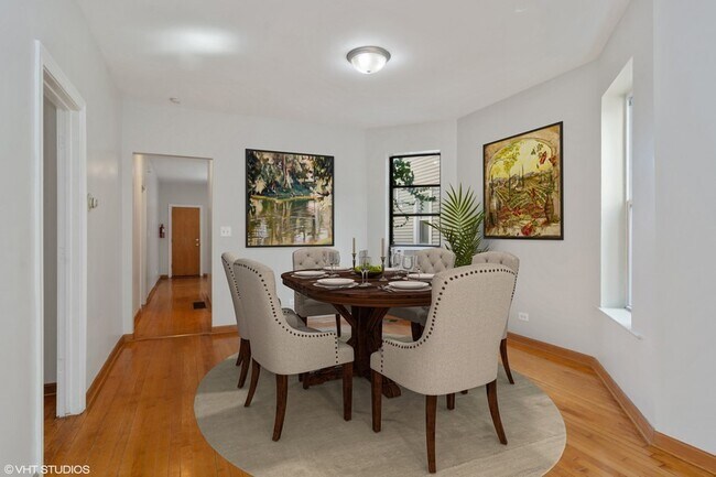 Foto del edificio - 4913 N Damen Ave