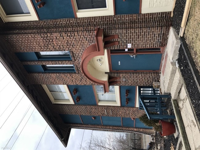 Building Photo - 1 br, 1 bath Apartment - 3575 Evergreen Ave 6
