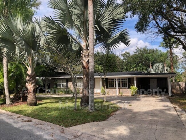 Building Photo - 402 Satsuma Dr