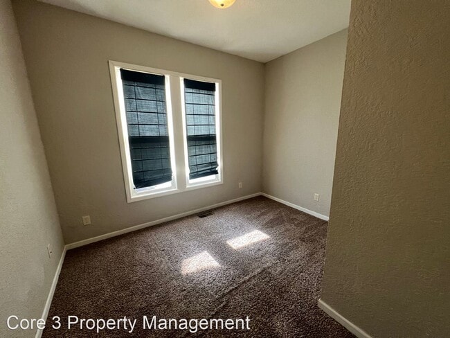Building Photo - 3 br, 1 bath House - 203 S Livergood