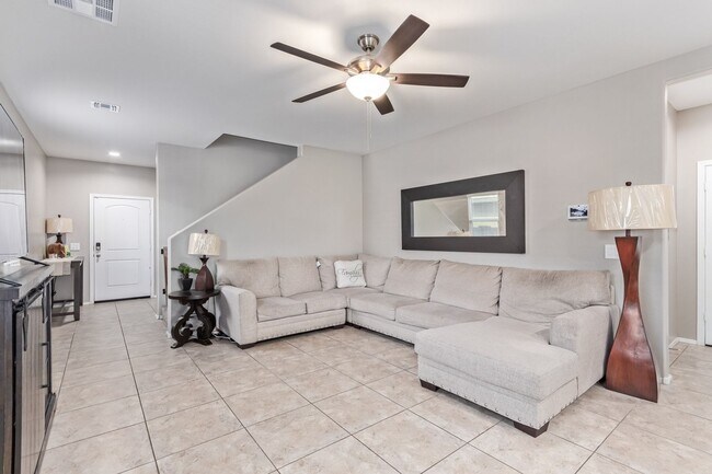 Building Photo - Charming 4BR House in Maricopa