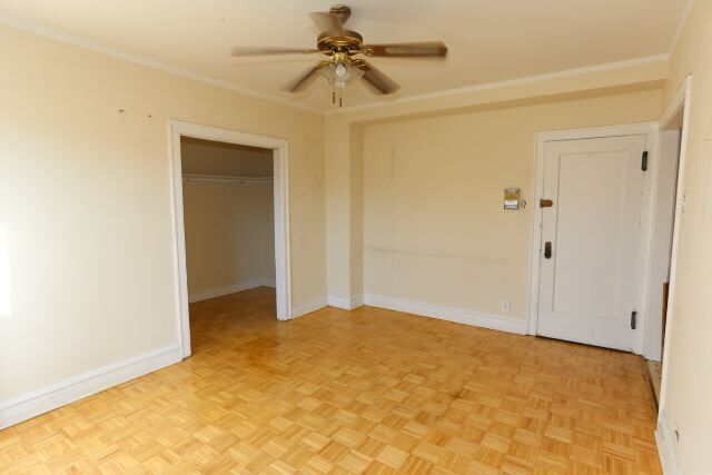 Foto del edificio - 653 W Belmont Ave