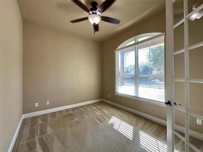 Foto del edificio - 410 Cheyenne Ln