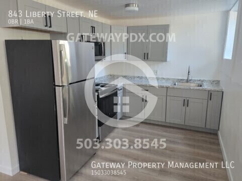 Foto del edificio - 843 Liberty St NE
