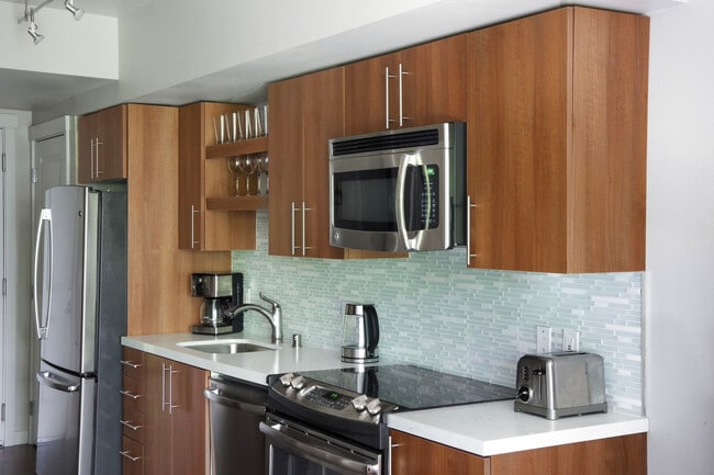 Building Photo - 10333 Main St