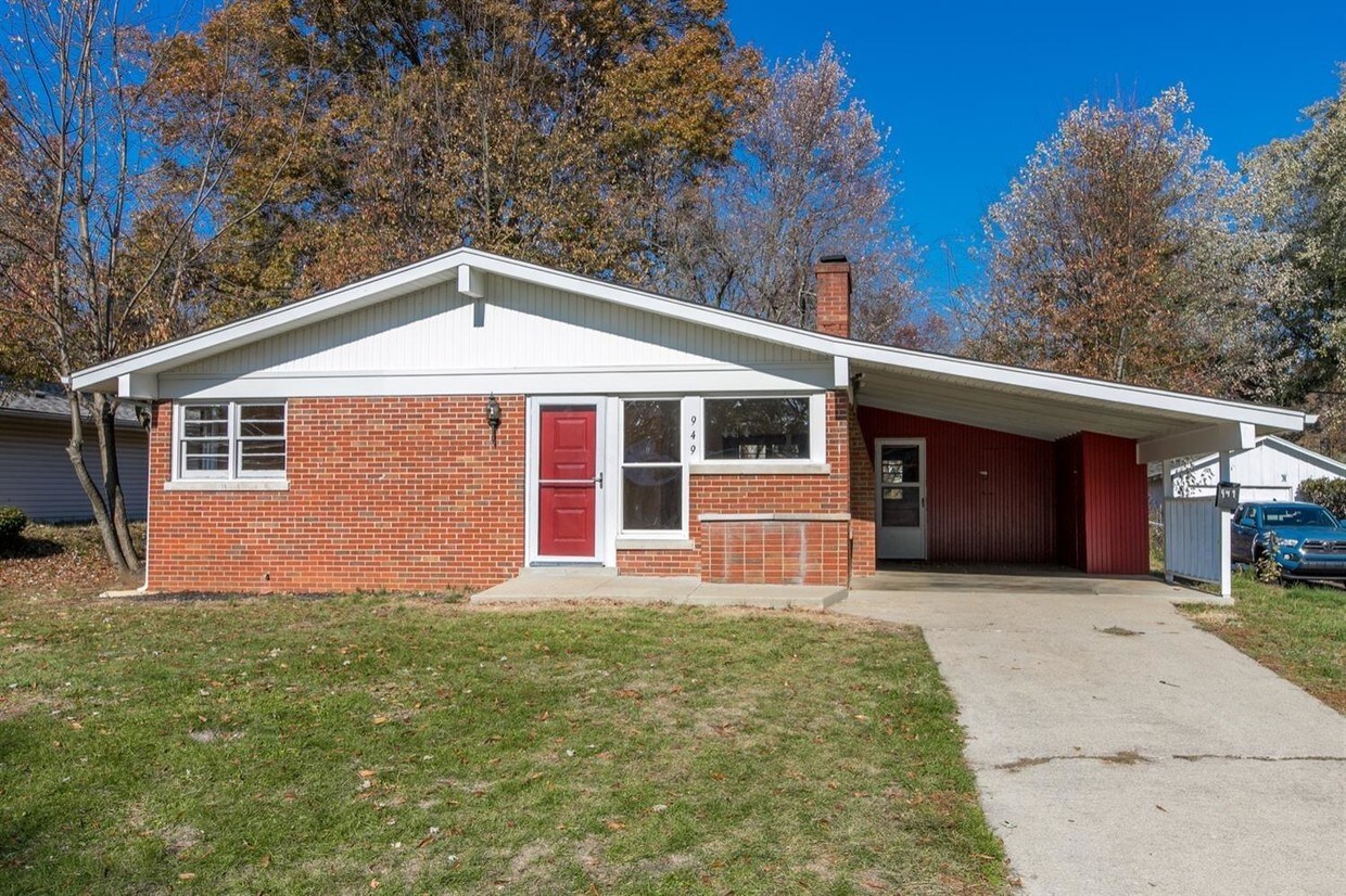 Primary Photo - 949 Maywick Dr