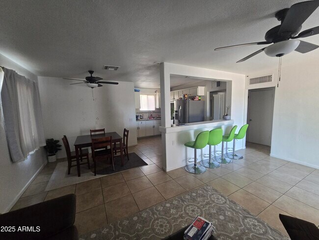 Foto del edificio - 3845 N 15th Ave