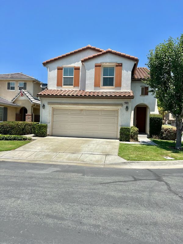 Foto principal - 7046 Angora St