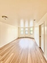 Building Photo - 87 MacDougal St