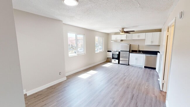 Interior Photo - The Tropicana