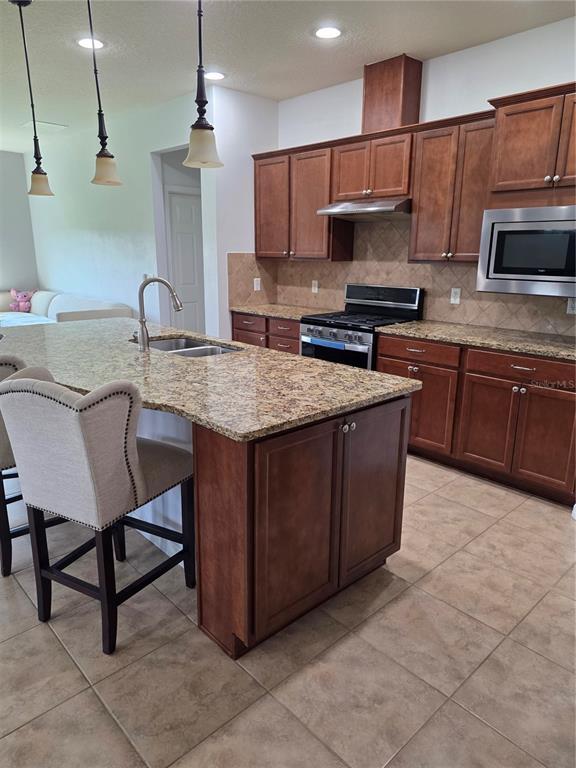 Building Photo - 576 Cantabria Dr